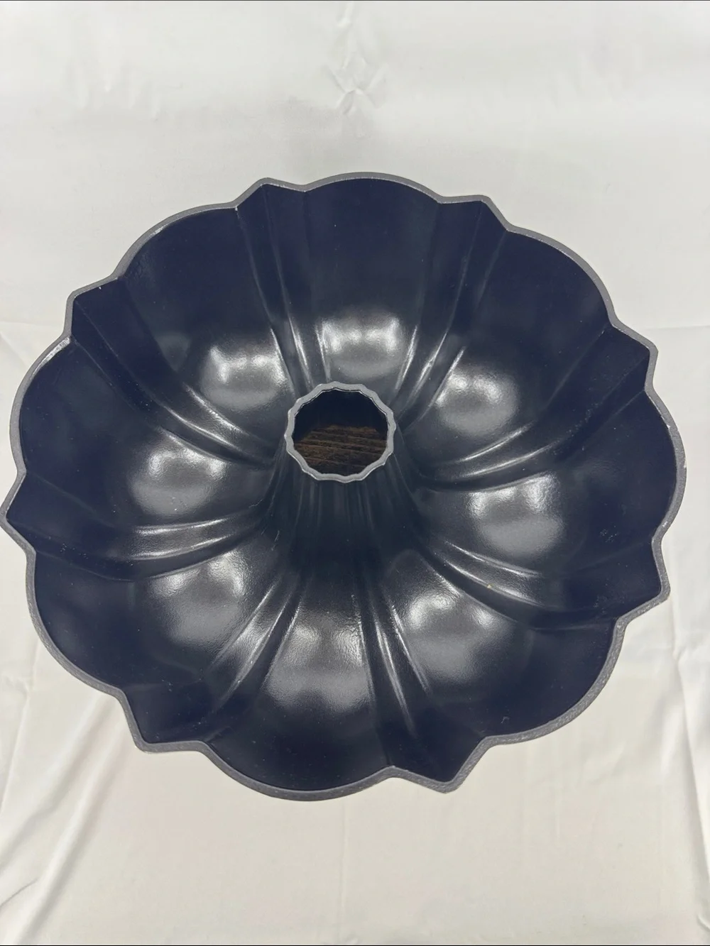 NordicWare Classic 12 Cup Black Nonstick Bundt Cake Pan